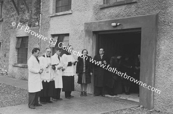 MOUNTMELLICK PRODUCTS LTD:V.REV FR.BURBAGE P.P.V.F.& AT DDOR MR.F.RYAN (CHAIRMAN) MRS TEELING MRS RYAN: GROUP OF GUESTS